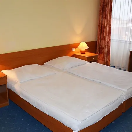 Albion 4* Prag