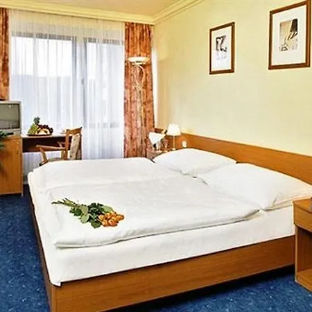 Albion Prag
